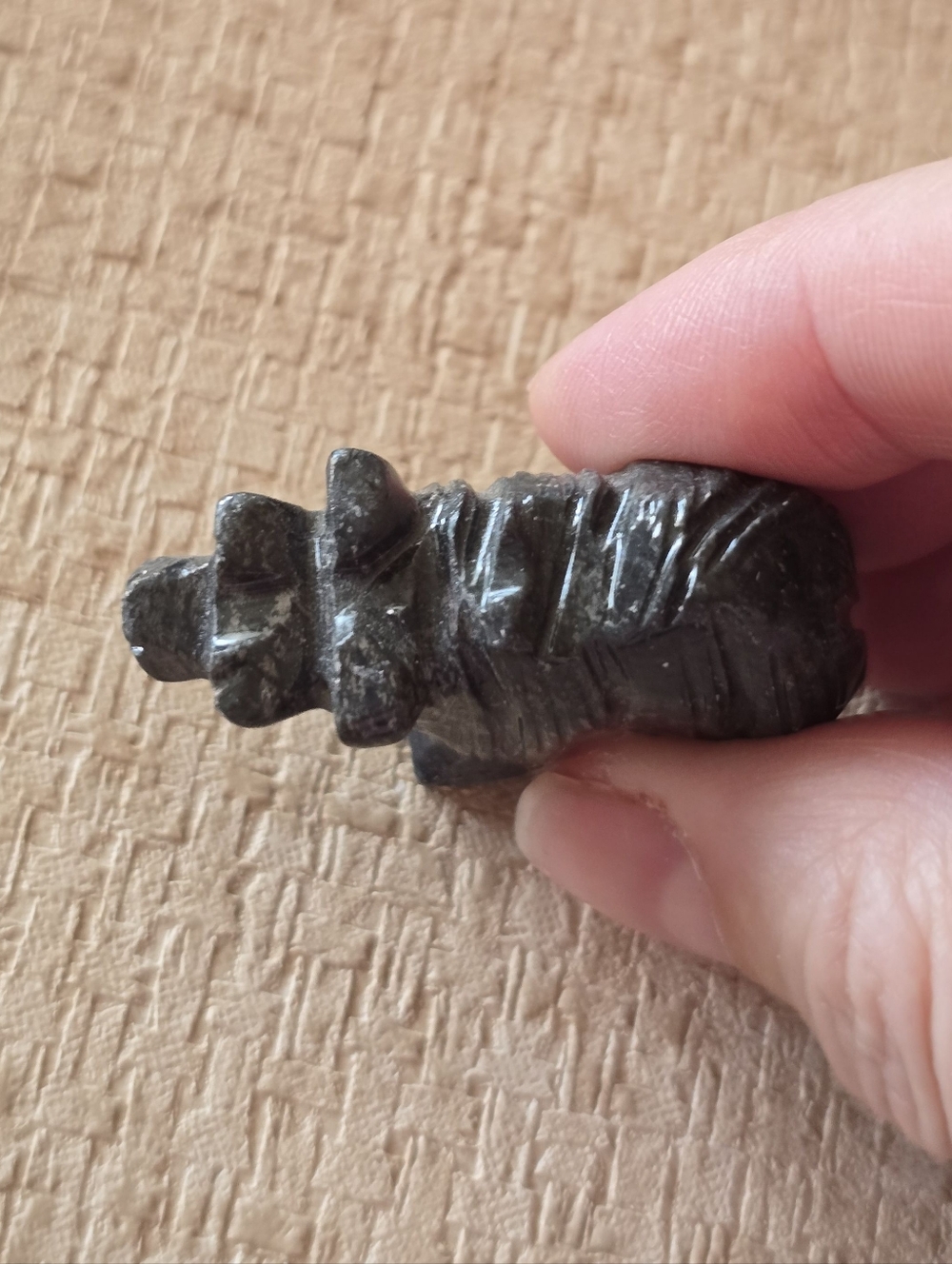 Hand Carved Quartz Bear Figurine - Picture 3 of 4